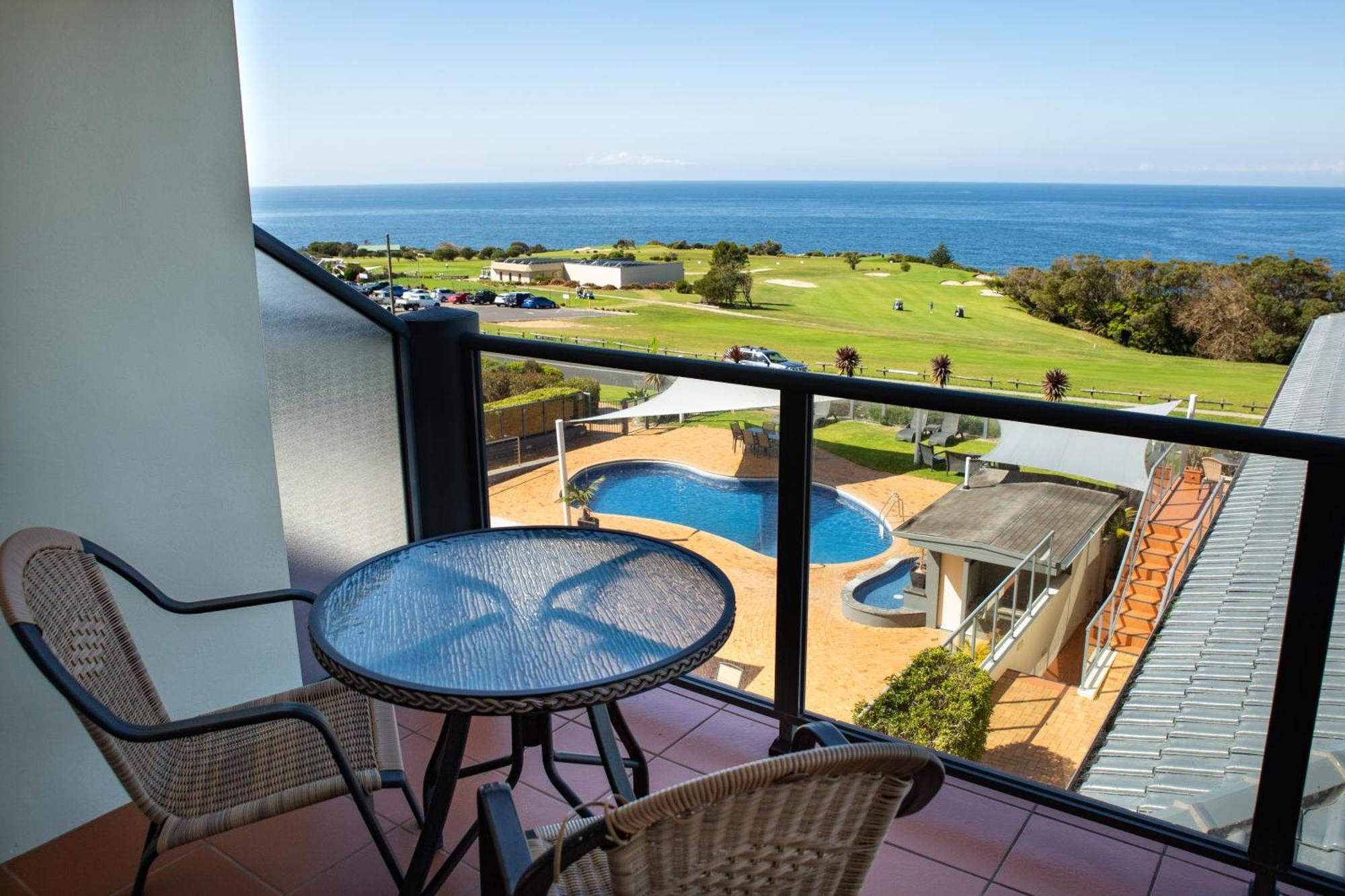 Amooran Oceanside Apartments And Motel Narooma Exterior foto
