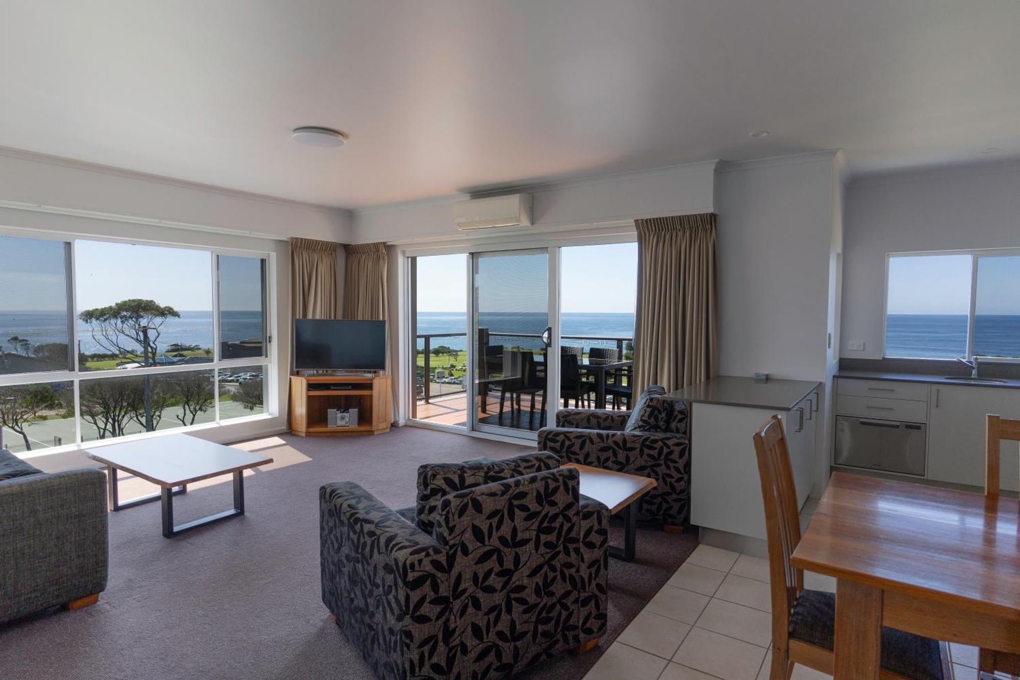 Amooran Oceanside Apartments And Motel Narooma Exterior foto